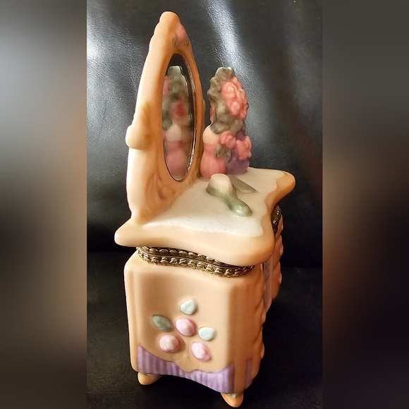 Precious Moments Dresser Vanity Ceramic Hinged Trinket Box 1997 Collectible - Picture 6 of 12